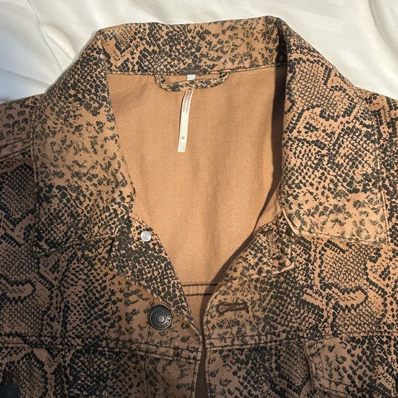 Free People Brown Snake Trucker Jacket - M - Picture 5 of 8